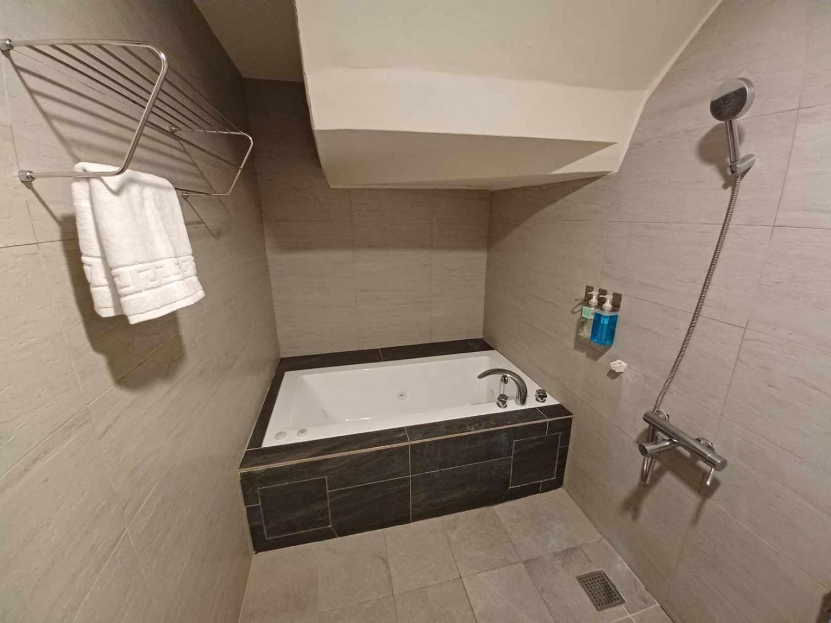 舟津食旅 Mooring B&B 禁菸民宿 訂房請詳閱住宿須知 花蓮市 エクステリア 写真